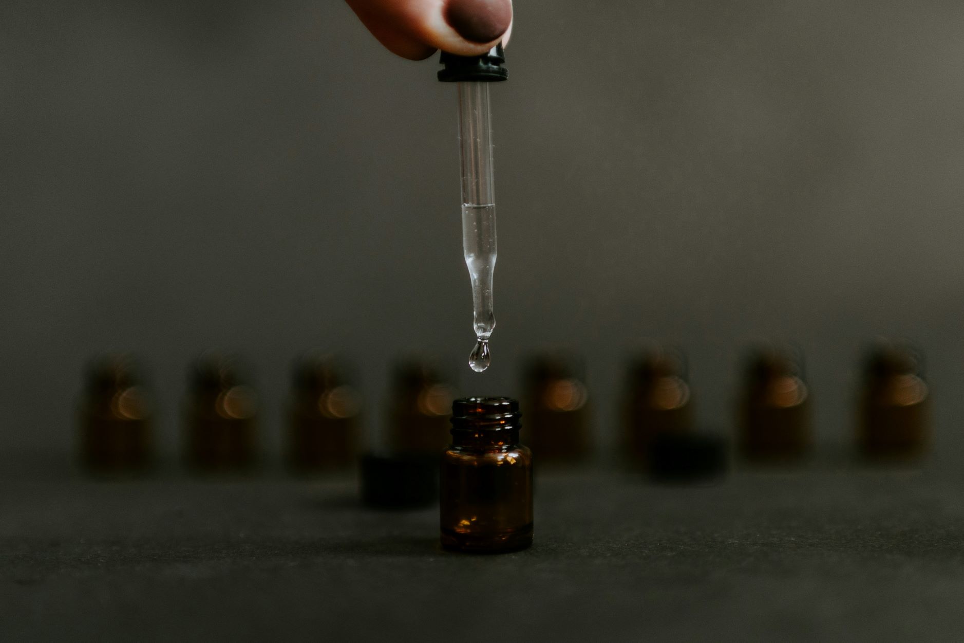 How to Remove the Alcohol From a Tincture